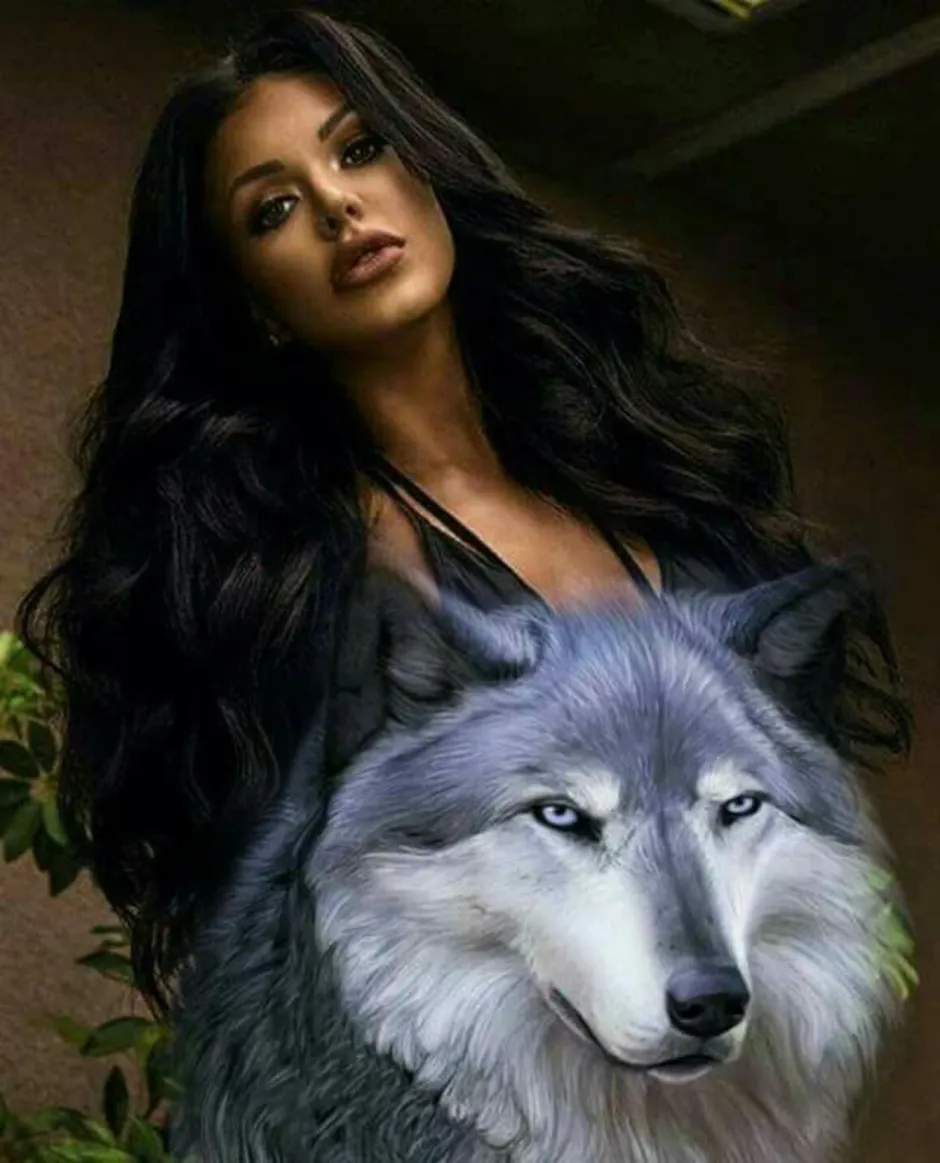 Женщина подобрала волка. Девушка с волком. Красивая девушка с волком. Волчица и девушка. Красивые девушки волчицы.