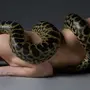 Женщина змея